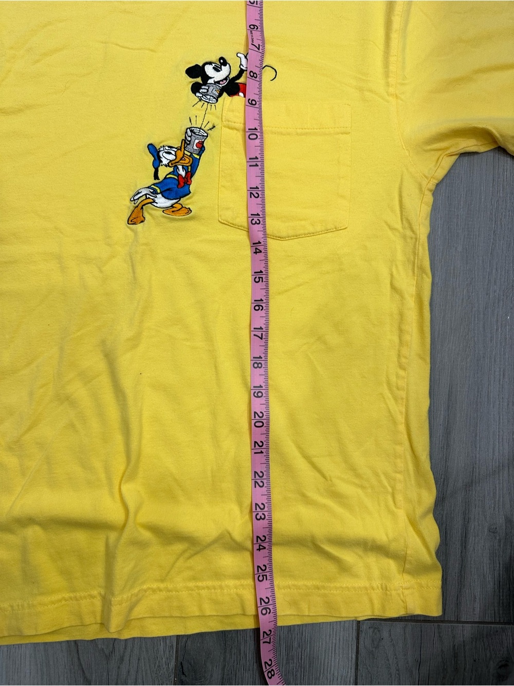 vintage 1990s Disney Store embroidered t-shirt - Picture 4 of 5